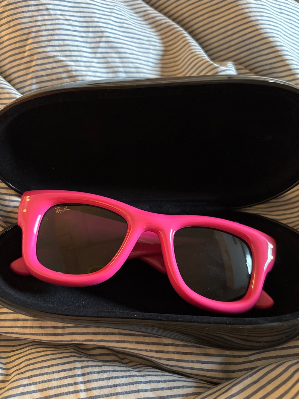Ray-Ban Pink Wayfarer Sunglasses